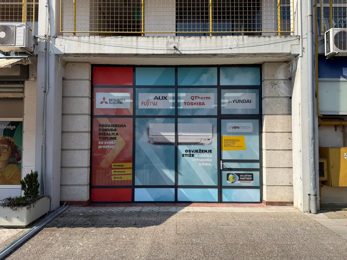 Izlog servisa klima uređaja s printanim grafikama